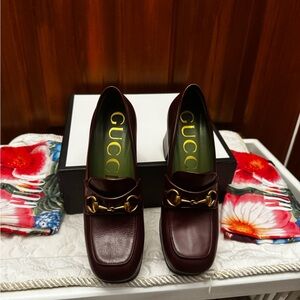 GUCCI Women’s Platform Shoes Pumps - size 37 - gorgeous bordeaux color - worn 1x